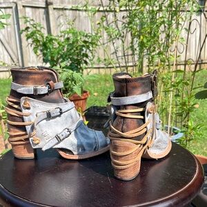 Women's Distressed Leather Ankle Boots - Blue and Brown